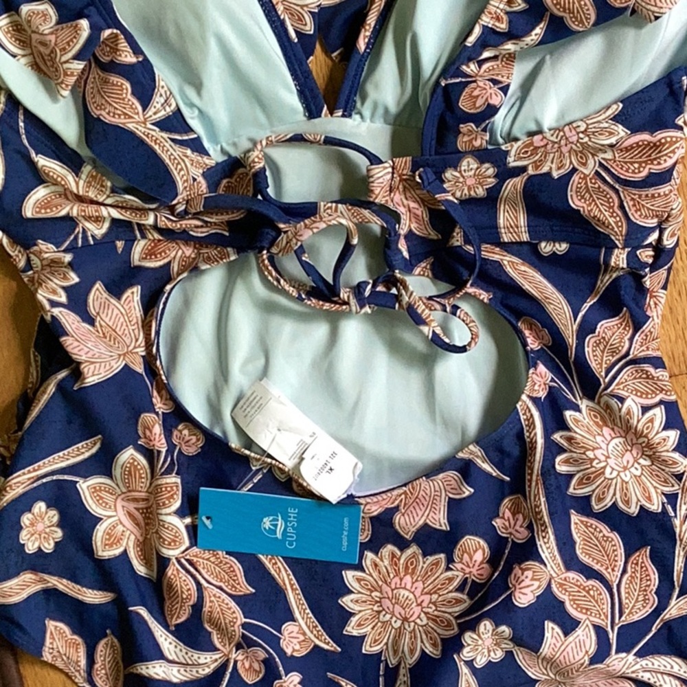 🧜‍♀️  CUP SHE FLORAL Blue & Tan Patterned Swimsuit Sz XL NWT